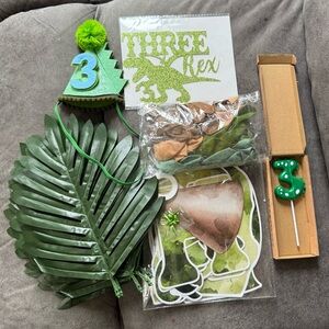 Dinosaur Themed Ultimate 3 Rex Party Supplies Set!